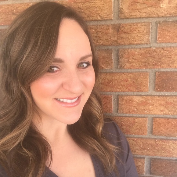 Meet your Posher, Lacee - Picture 1 of 1